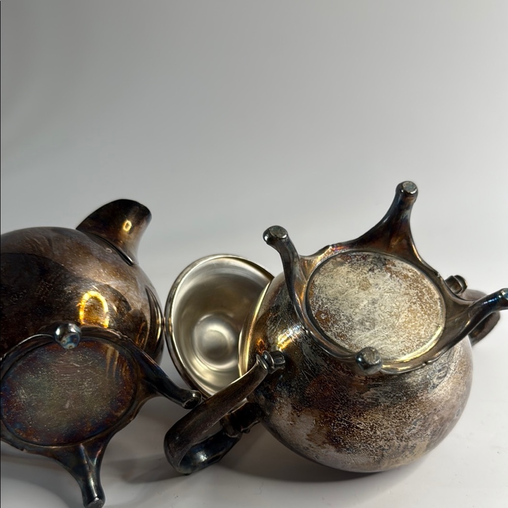 Vintage Sugar and Creamer set, I believe is Silver Plated - Picture 6 of 16